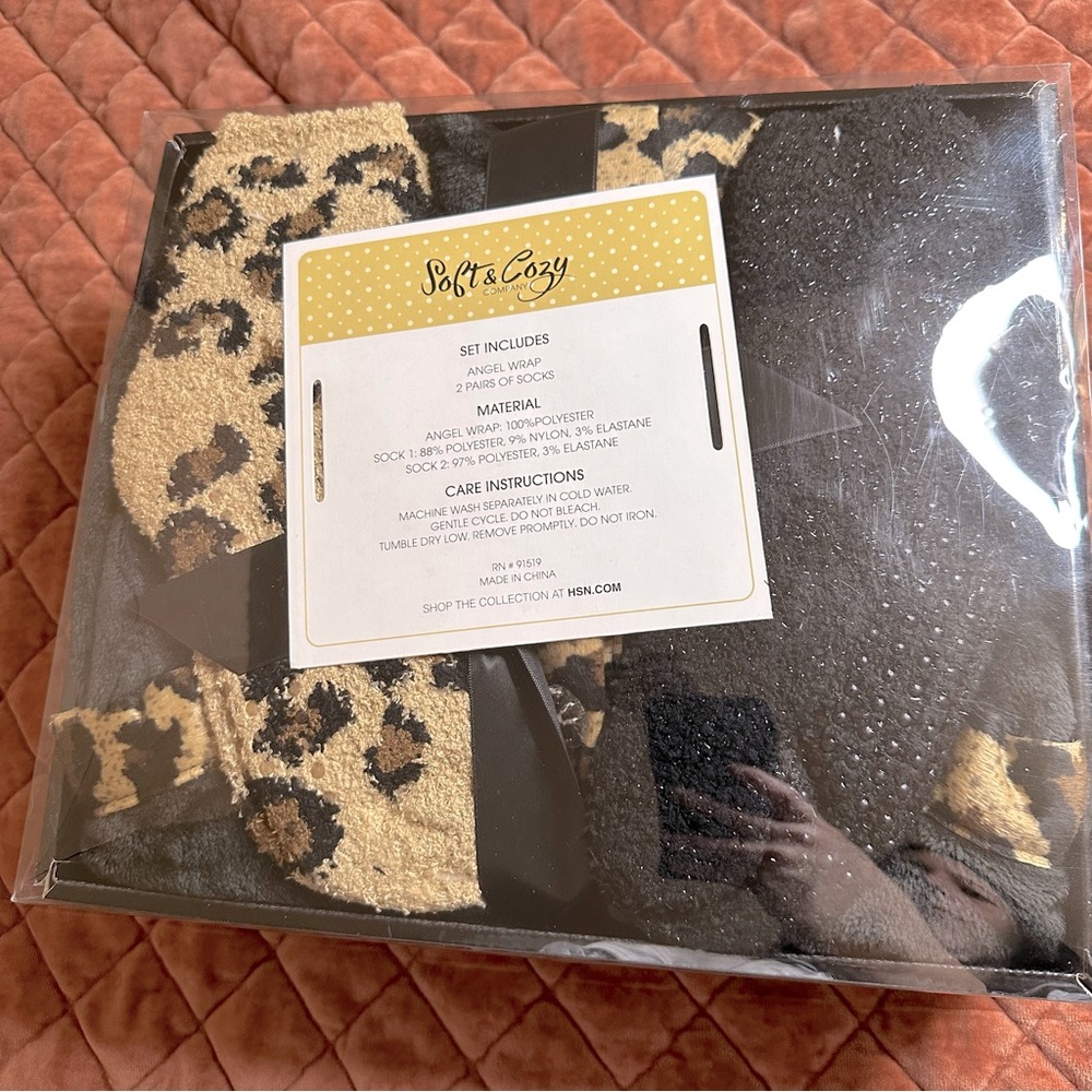 Women's Soft & Cozy Black & Leopard Print Angel Wrap & Socks Set